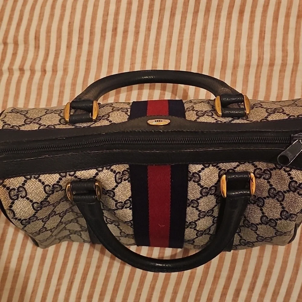 Gucci Vintage Mini Monogram Sherry Duffle - Picture 12 of 14